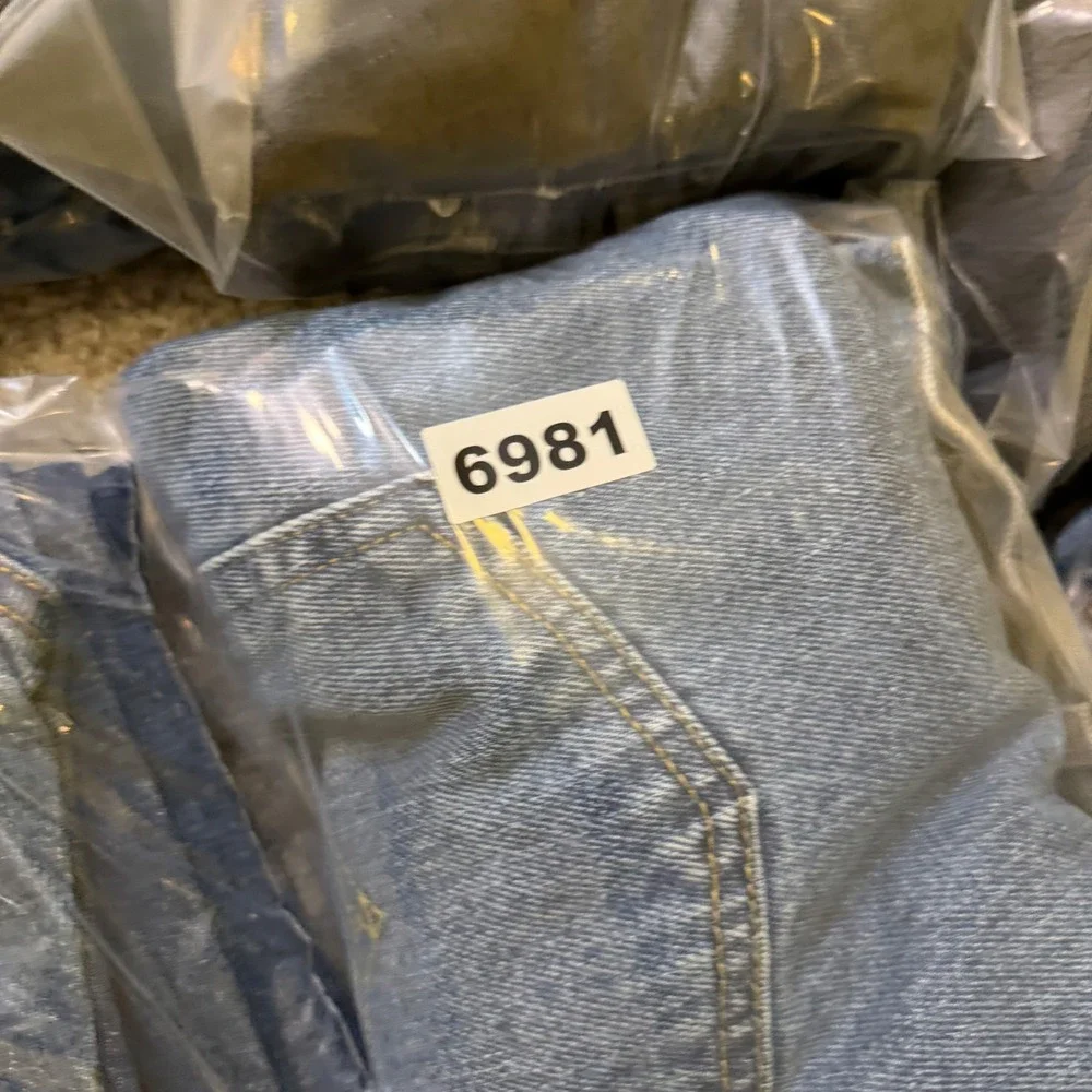 Levis 550 Relaxed Fit Tapered Leg Jeans Mens 44x30 Medium Wash Blue 01550-4891